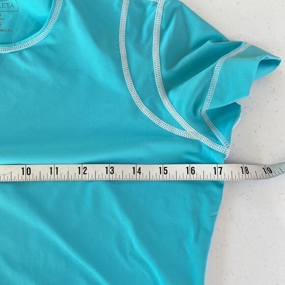Athleta Summer Shade Rash Guard Top Aqua Blue Short Sleeves Water Sports Beach - Picture 11 of 16